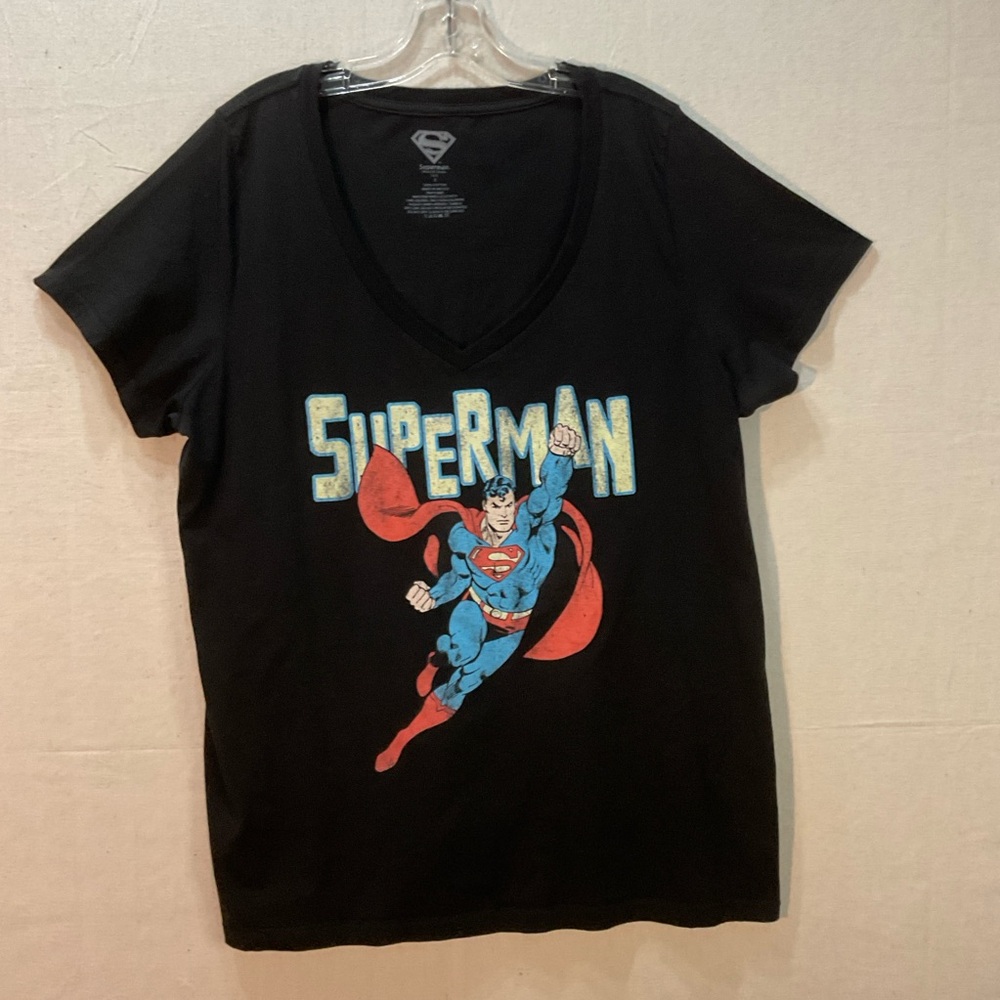 DC Comics Superman Shield Graphic Tee—-great oversized unisex tee xxxl